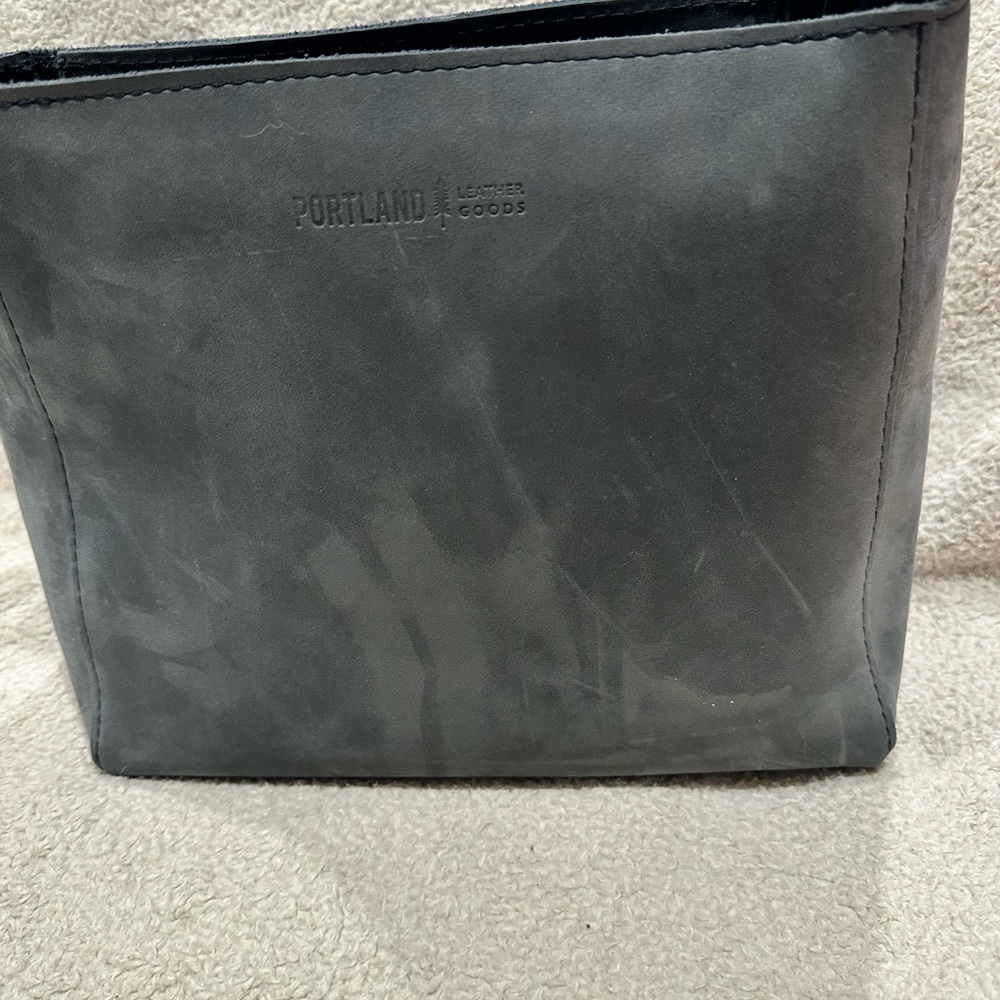 Portland Leather Triangle Bag - Picture 5 of 6